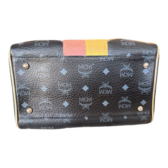 Vintage MCM Visetos Princess Lion Black Boston Bag, Limited Edition - Picture 6 of 14